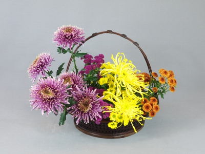 Ohara Ikebana Moribana Chrysanthemen