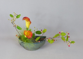 Ohara-Ikebana Hana-isho geneigt Variation