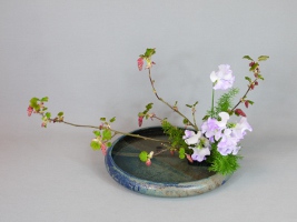 Ohara-Ikebana Moribana wasserreflektierend