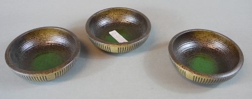 j 05b drei Schalen 17D 5-5H--45E